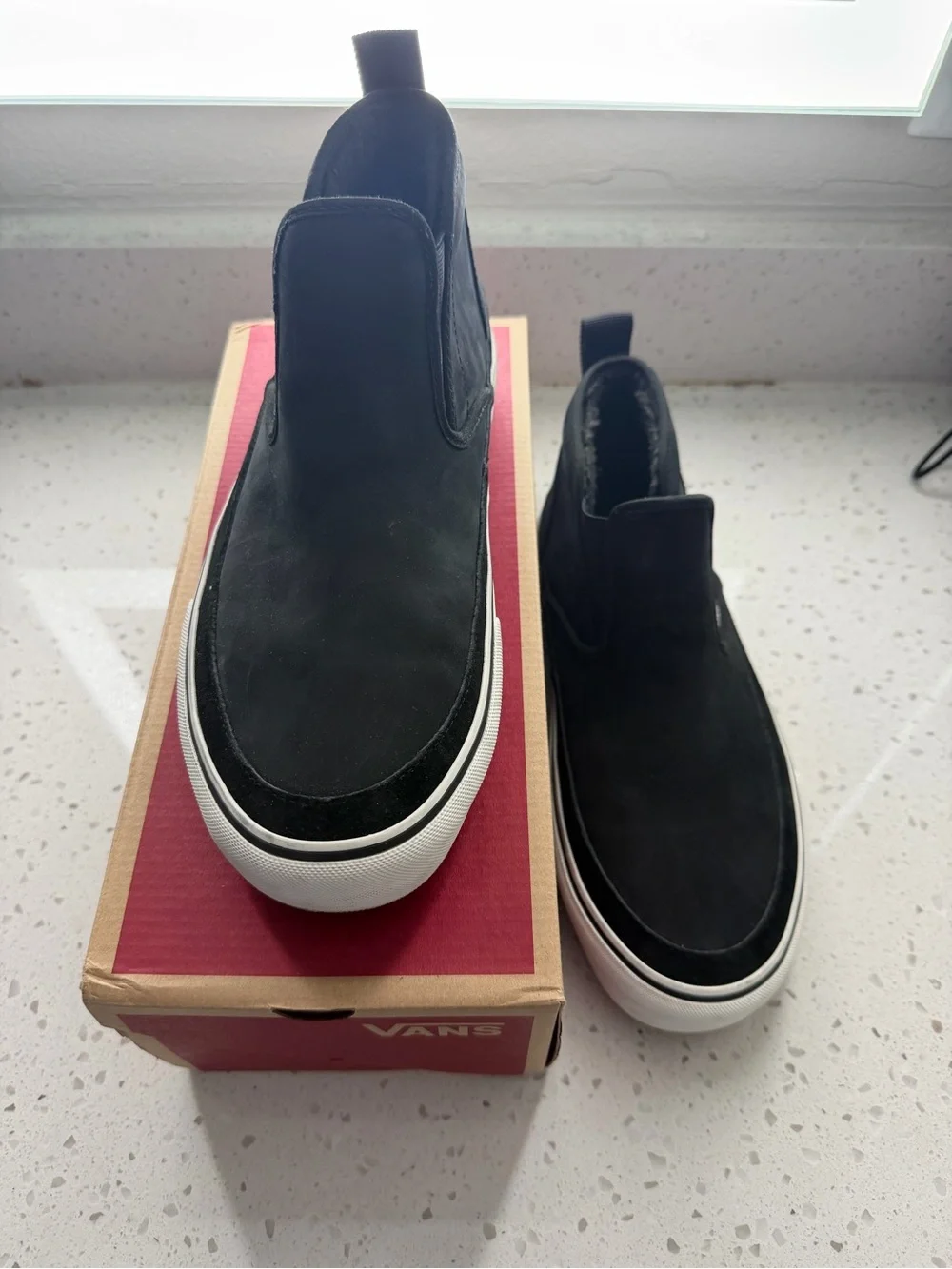 NEW Vans Black Suede High-Top Slip-Ons – Men’s Size 10 (Box Included)